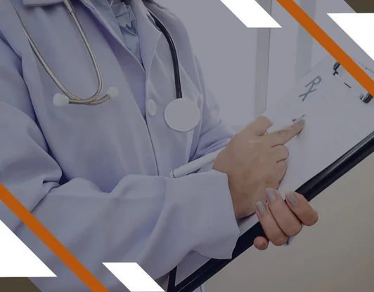 Помощь в прохождении обязательного медицинского освидетельствования и получении полиса добровольного медицинского страхования для иностранных граждан.